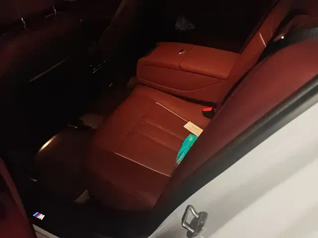 BMW 5 Series — Фото автомобиля 11