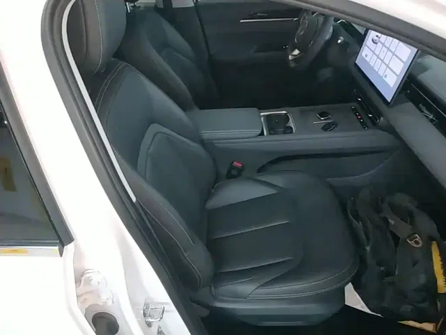 Wuling Starlight — Фото автомобиля 24