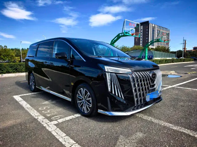 GAC Trumpchi M8 — Фото автомобиля 3