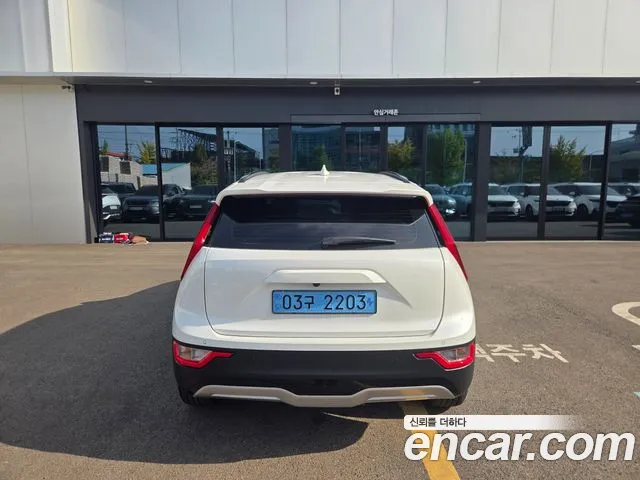 Kia Niro — Фото автомобиля 3