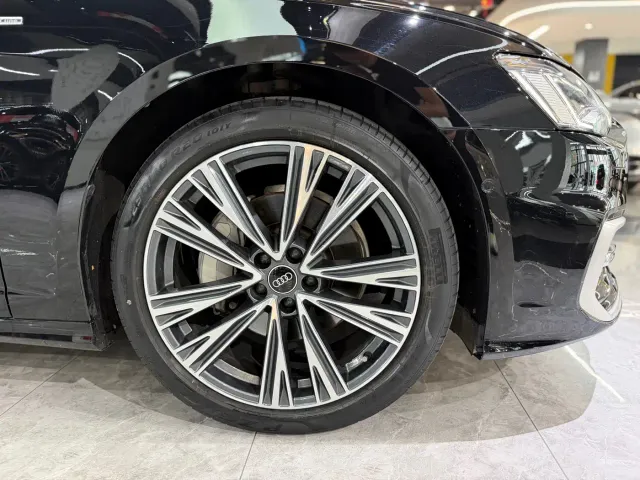 Audi A6L — Фото автомобиля 14