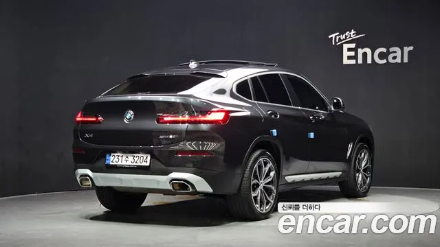 BMW X4 — Фото автомобиля 2
