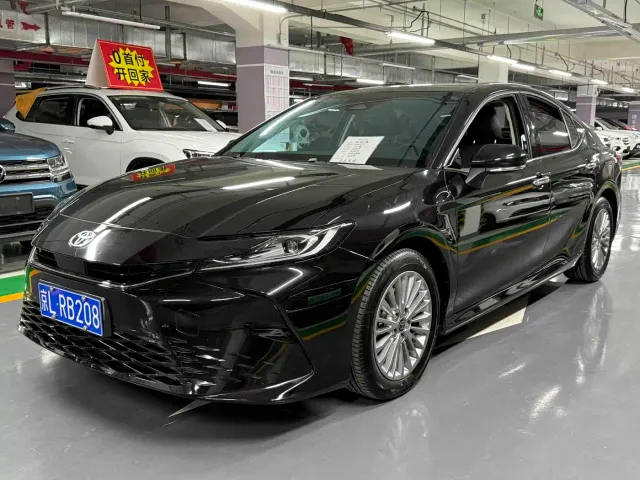 Фотография автомобиля — Toyota Camry