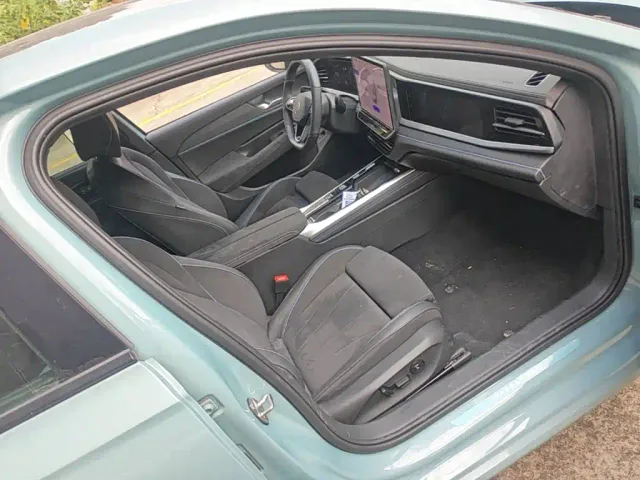 Volkswagen Passat — Фото автомобиля 8