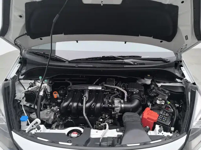 Honda Fit — Фото автомобиля 6