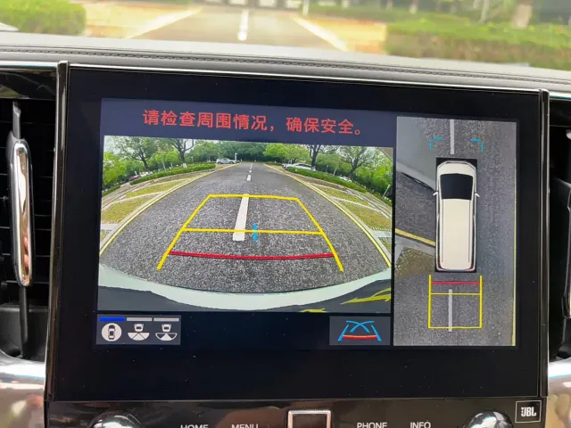 Toyota Alphard — Фото автомобиля 16