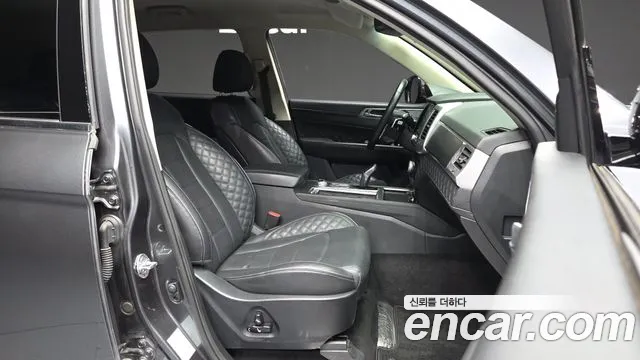 KG_Mobility_Ssangyong Rexton — Фото автомобиля 11