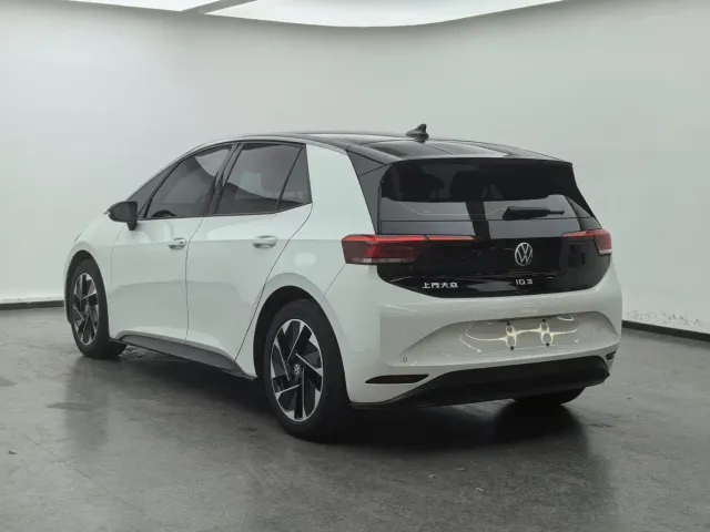 Volkswagen ID.3 — Фото автомобиля 6