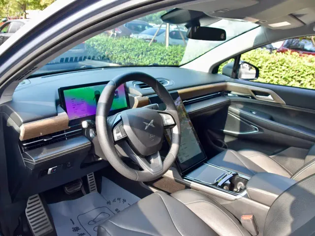 Xpeng P5 — Фото автомобиля 8