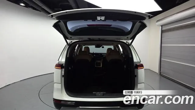 Kia Carnival 4th Gen — Фото автомобиля 20