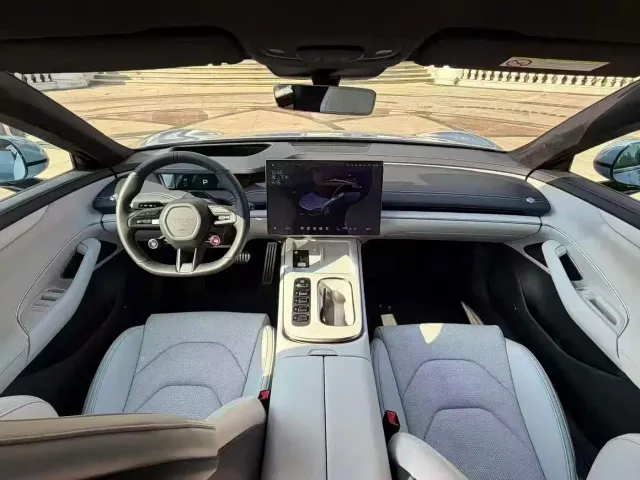 Xiaomi SU7 — Фото автомобиля 9