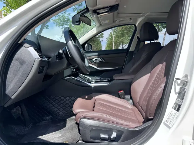 BMW 3 Series — Фото автомобиля 9