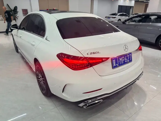 Mercedes-Benz C-Class — Фото автомобиля 3