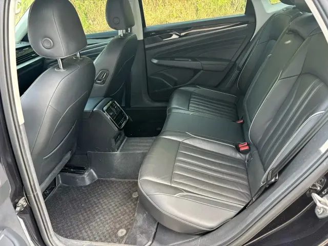 Volkswagen Passat — Фото автомобиля 5