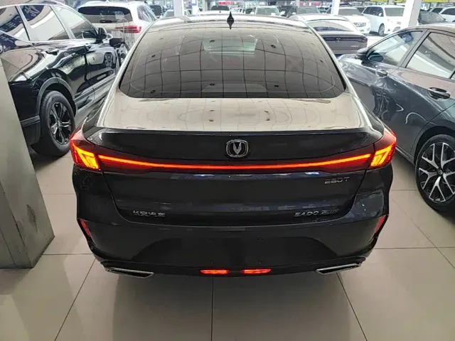 Changan Eado — Фото автомобиля 5