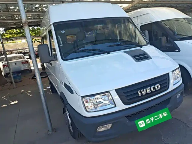 Iveco Daily — Фото автомобиля 3
