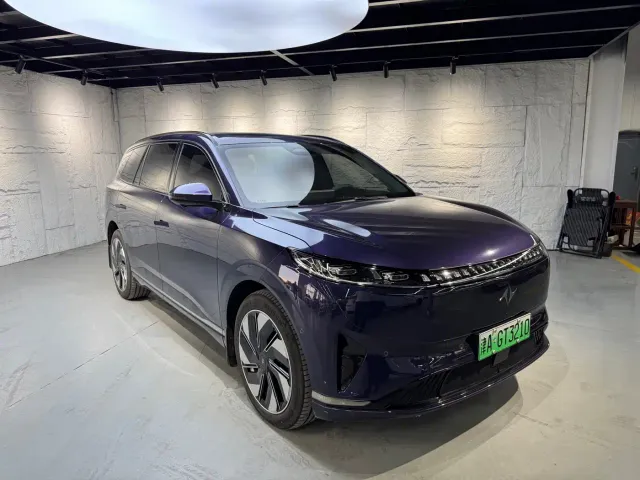 Dongfeng eπ 008 — Фото автомобиля 3