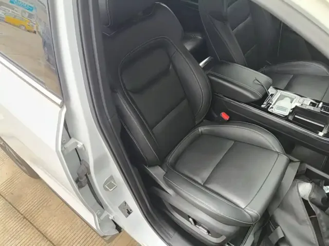 Exeed Exeed Windchaser 2020 1.6T DCT Star Premium Edition — Фото автомобиля 24