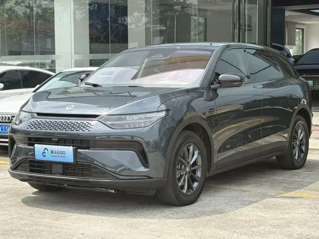 Leapmotor C11 — Фото автомобиля 2