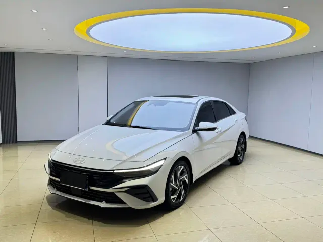 Фотография автомобиля — Hyundai Elantra