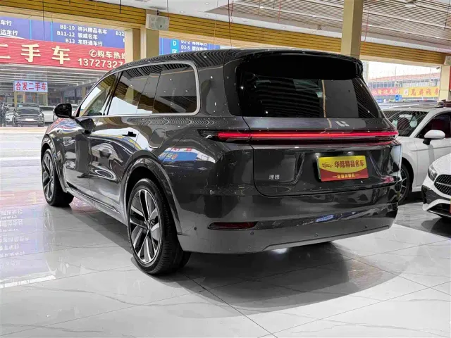 Li Auto L9 — Фото автомобиля 4