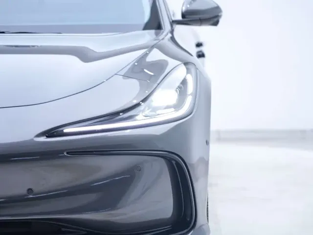 IM Motors L6 — Фото автомобиля 8