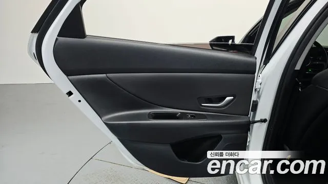 Hyundai AVANTE Avante (CN7) — Фото автомобиля 25
