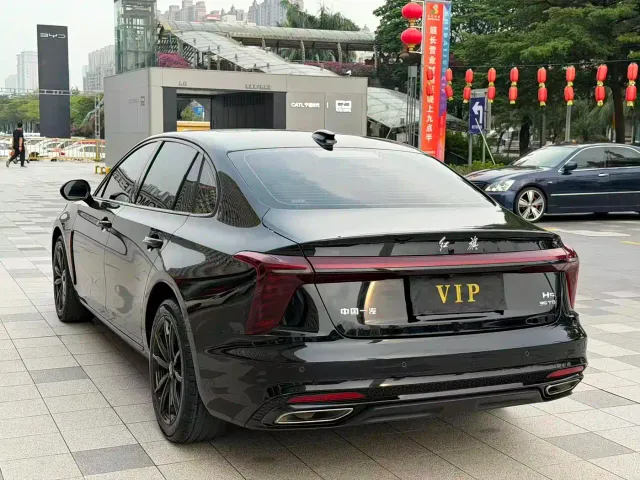 Hongqi H5 — Фото автомобиля 11