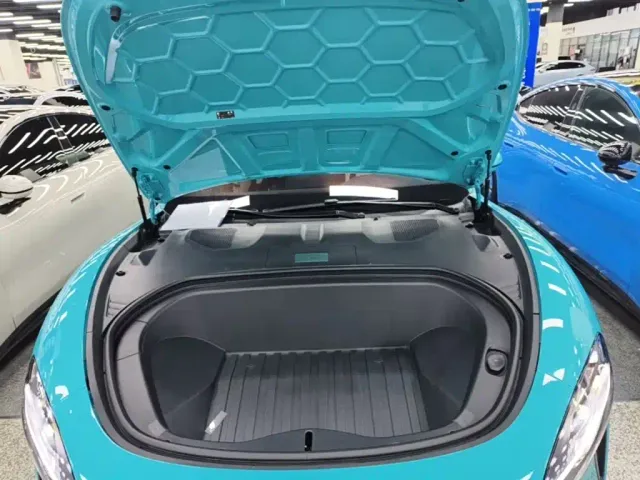 Xiaomi SU7 — Фото автомобиля 19
