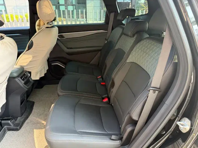 Geely Haoyue L — Фото автомобиля 12