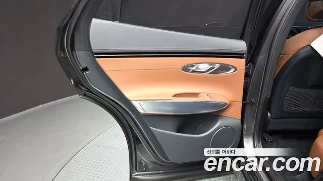 Genesis GV70 2.5T Бензин AWD — Фото автомобиля 20