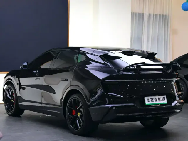 Lotus Eletre — Фото автомобиля 19