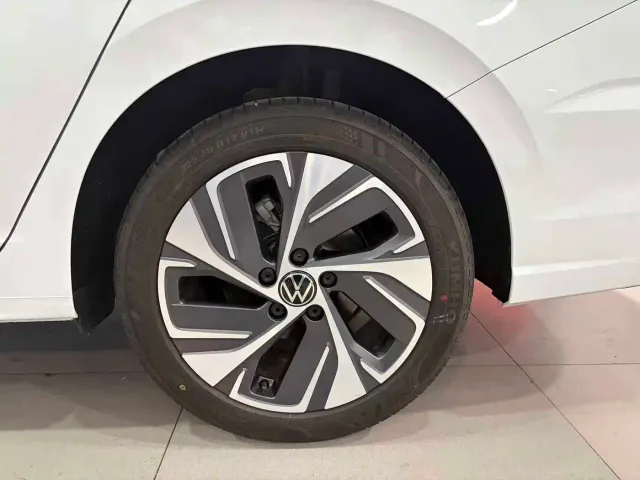 Volkswagen Bora — Фото автомобиля 12