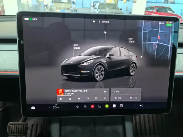 Tesla Model Y — Фото автомобиля 6