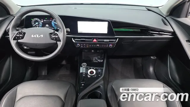 Kia Niro — Фото автомобиля 10