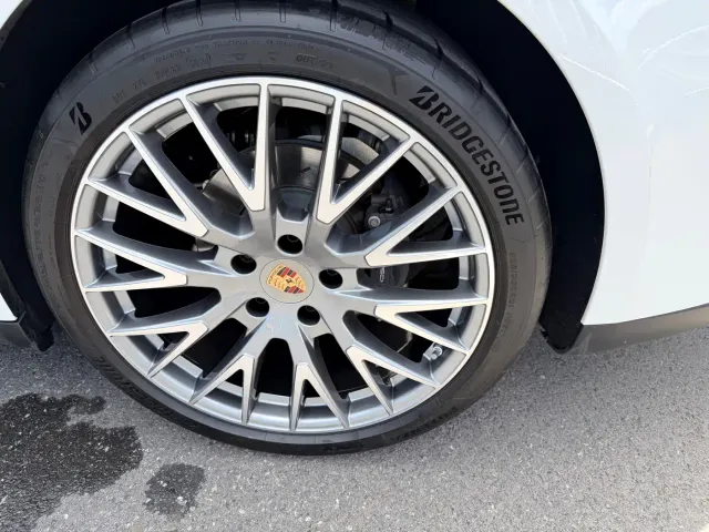 Porsche Panamera — Фото автомобиля 10