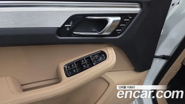 Porsche Macan — Фото автомобиля 29