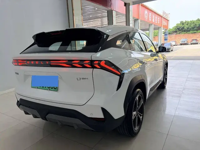 Geely Galaxy L7 — Фото автомобиля 10