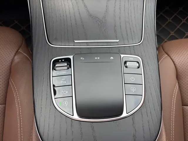 Mercedes-Benz E-Class — Фото автомобиля 15