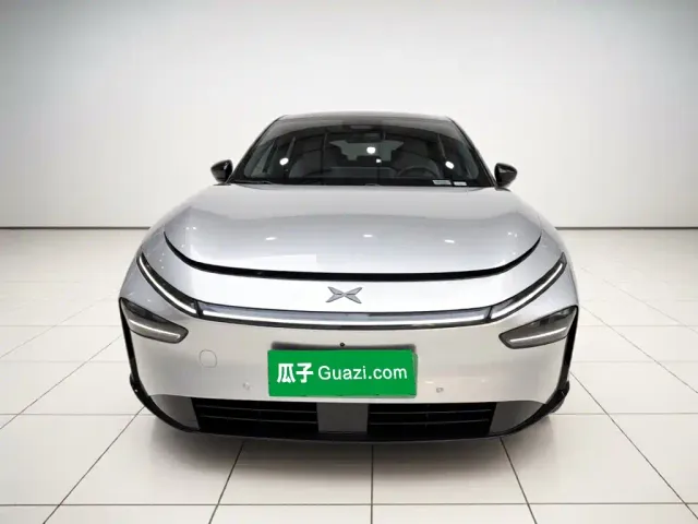 Xpeng P7+ — Фото автомобиля 2