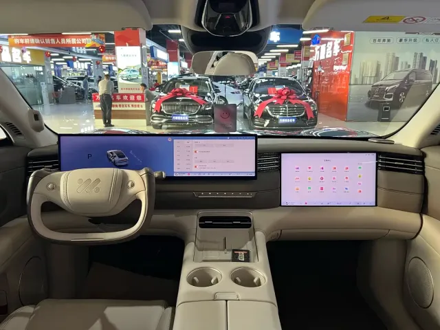 IM Motors LS6 — Фото автомобиля 13