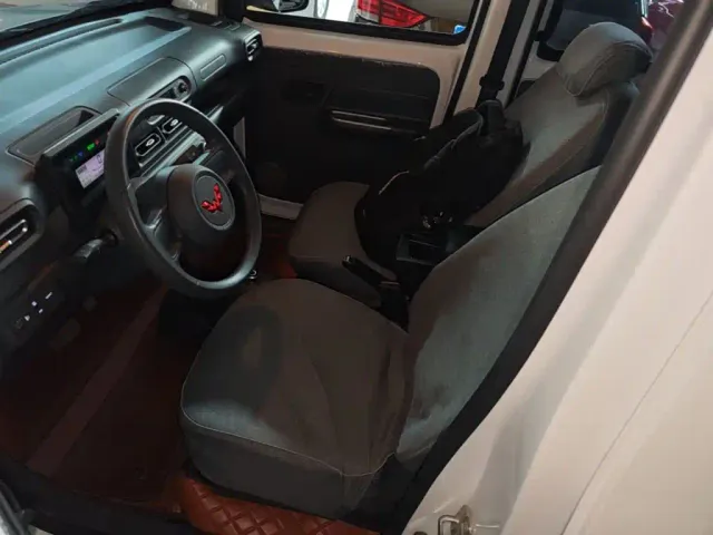 Wuling Zhiguang NEV — Фото автомобиля 10