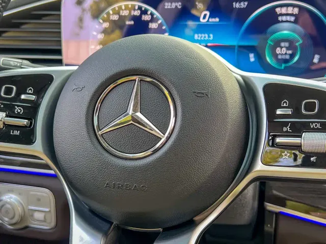 Mercedes-Benz GLE-Class — Фото автомобиля 8