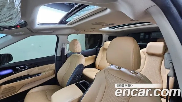Kia Carnival Generation 4 — Фото автомобиля 19