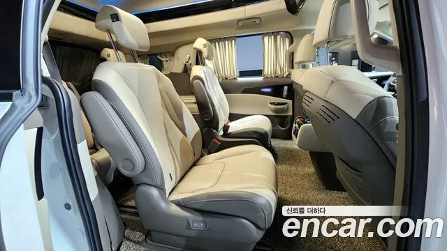 Kia Canival Carnival 4 поколение Бензин 9 мест Hi-Limousine — Фото автомобиля 12