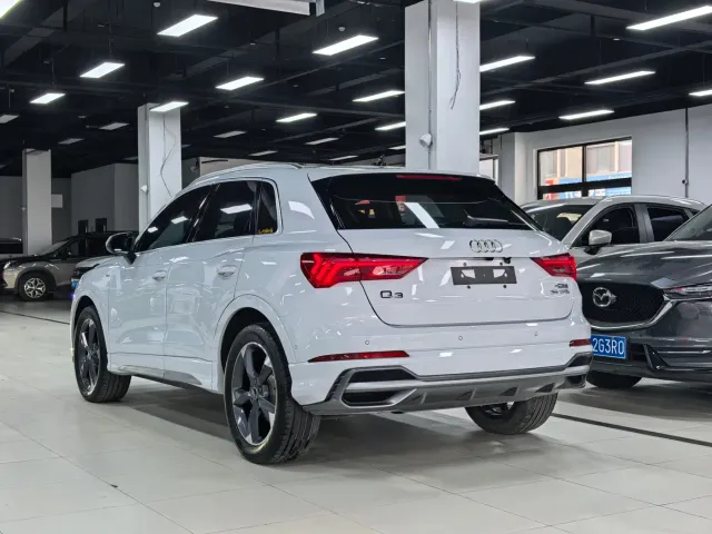 Audi Q3 — Фото автомобиля 24
