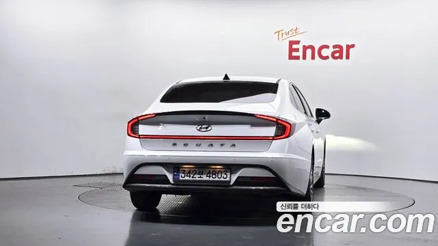 Hyundai Sonata — Фото автомобиля 13