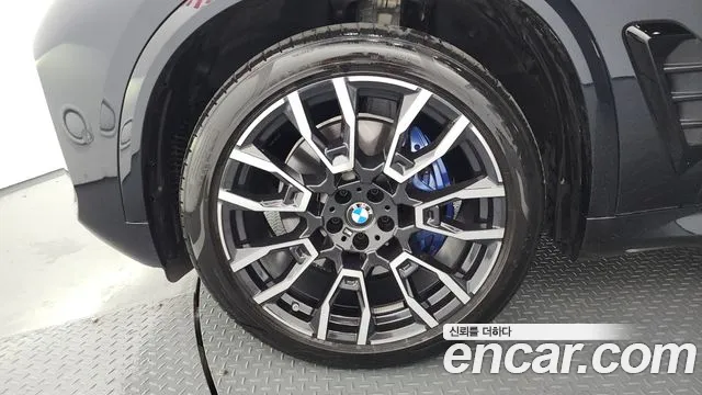 BMW X5 xDrive 40i M Sport — Фото автомобиля 3