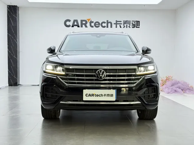 Volkswagen Touareg — Фото автомобиля 3