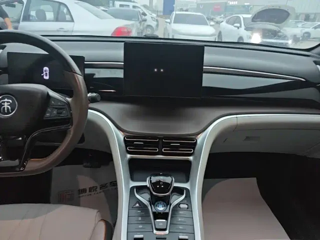 BYD Song Pro — Фото автомобиля 12